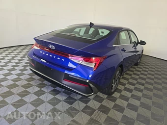 2025 Hyundai Elantra SEL Convenience - miniatura 4