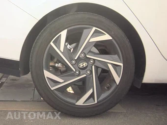 2025 Hyundai Elantra SEL Convenience - miniatura 11