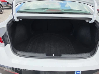 2025 Hyundai Elantra SEL Convenience - miniatura 23
