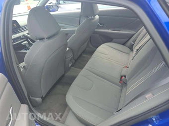 2025 Hyundai Elantra SEL Convenience - miniatura 13