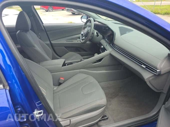 2025 Hyundai Elantra SEL Convenience - miniatura 18