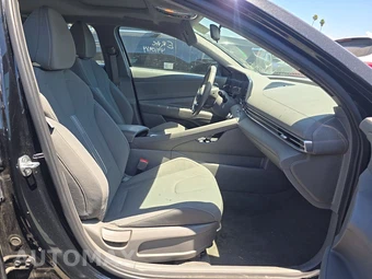 2025 Hyundai Elantra SEL Convenience - miniatura 8