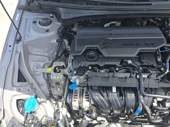 2025 Hyundai Elantra SEL Convenience - miniatura 18