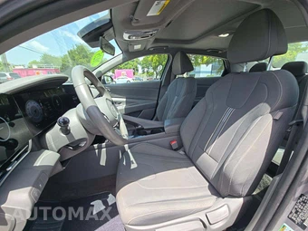 2025 Hyundai Elantra SEL Convenience - miniatura 3