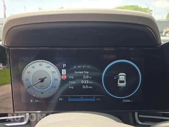 2025 Hyundai Elantra SEL Convenience - miniatura 6