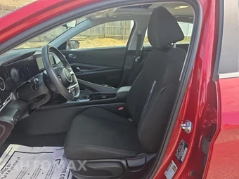 2025 Hyundai Elantra SEL Convenience - miniatura 13
