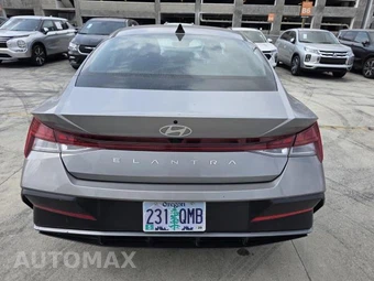 2025 Hyundai Elantra SEL Convenience - miniatura 16