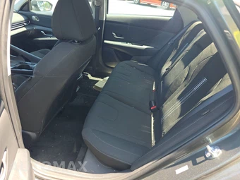 2025 Hyundai Elantra SEL Convenience - miniatura 13