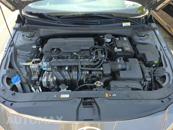 2025 Hyundai Elantra SEL Convenience - miniatura 16