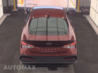 2025 Hyundai Elantra SEL Sport - miniatura 5