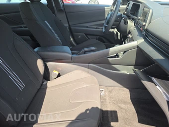 2025 Hyundai Elantra SEL Sport - miniatura 8