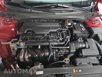 2025 Hyundai Elantra SEL Sport - miniatura 12