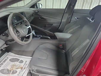 2025 Hyundai Elantra SEL Sport - miniatura 7