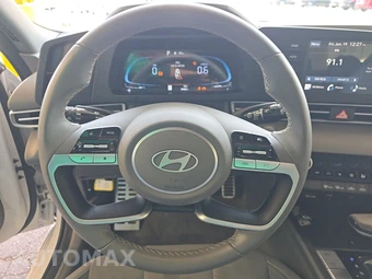 2025 Hyundai Elantra SEL Sport - miniatura 10