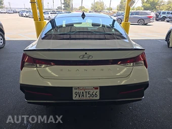 2025 Hyundai Elantra SEL Sport - miniatura 5