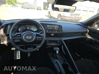 2025 Hyundai Elantra SEL Sport - miniatura 11
