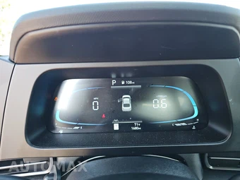 2025 Hyundai Elantra SEL Sport - miniatura 12