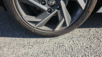 2025 Hyundai Elantra SEL Sport - miniatura 22