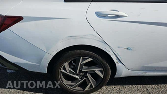 2025 Hyundai Elantra SEL Sport - miniatura 23