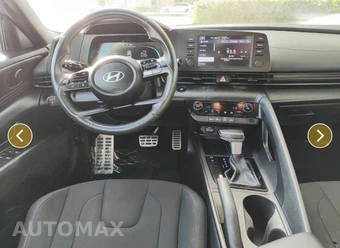 2025 Hyundai Elantra SEL Sport - miniatura 12
