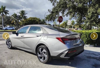 2025 Hyundai Elantra SEL Sport - miniatura 13
