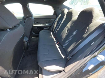 2025 Hyundai Elantra SEL Sport - miniatura 10