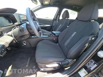 2025 Hyundai Elantra SEL Sport - miniatura 3