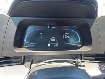 2025 Hyundai Elantra SEL Sport - miniatura 6