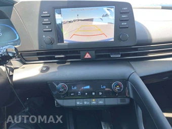 2025 Hyundai Elantra SEL Sport - miniatura 7