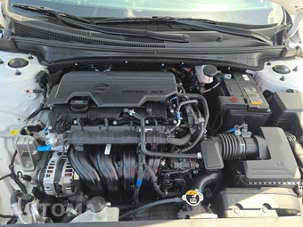 2025 Hyundai Elantra SEL Sport - miniatura 15
