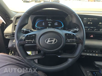 2025 Hyundai Elantra SEL Sport - miniatura 10