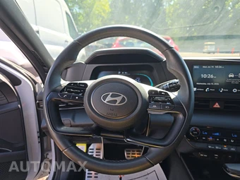 2025 Hyundai Elantra SEL Sport - miniatura 10