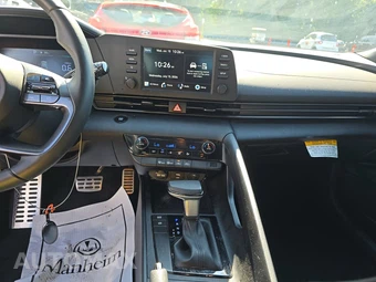 2025 Hyundai Elantra SEL Sport - miniatura 11
