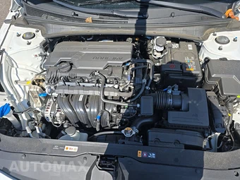 2025 Hyundai Elantra SEL Sport - miniatura 15