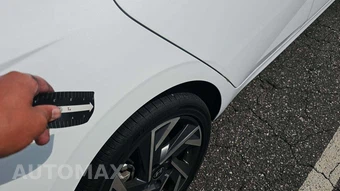 2025 Hyundai Elantra SEL Sport - miniatura 20
