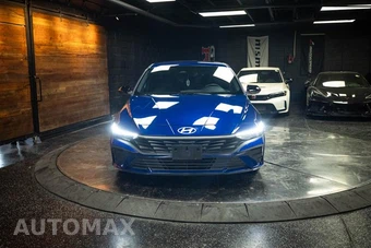 2025 Hyundai Elantra SEL Sport - miniatura 4