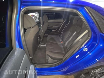 2025 Hyundai Elantra SEL Sport - miniatura 13