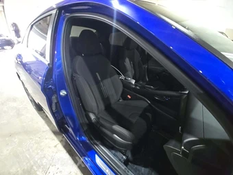 2025 Hyundai Elantra SEL Sport - miniatura 18