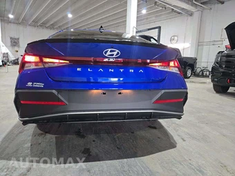 2025 Hyundai Elantra SEL Sport - miniatura 3