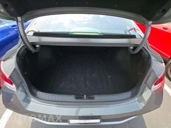 2025 Hyundai Elantra SEL Sport - miniatura 14
