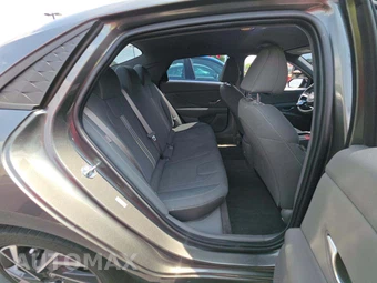 2025 Hyundai Elantra SEL Sport - miniatura 16