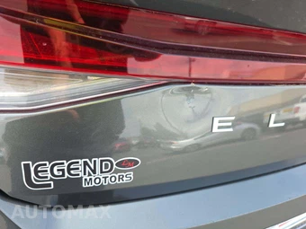 2025 Hyundai Elantra SEL Sport - miniatura 21