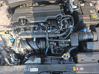 2025 Hyundai Elantra SEL Sport - miniatura 15