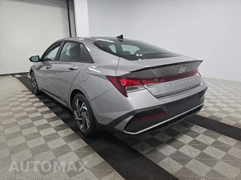 2025 Hyundai Elantra SEL Sport - miniatura 6