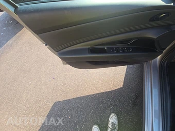2025 Hyundai Elantra SEL Sport - miniatura 9