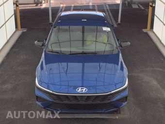 2025 Hyundai Elantra SEL Sport - miniatura 2