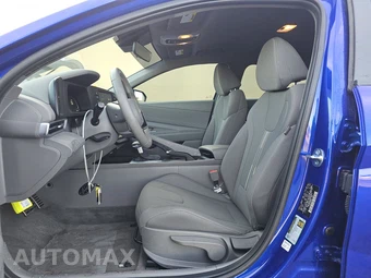 2025 Hyundai Elantra SEL Sport - miniatura 7