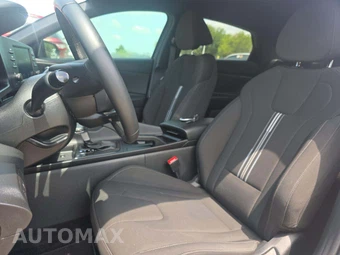 2025 Hyundai Elantra SEL Sport - miniatura 3
