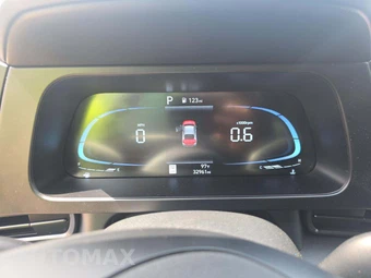 2025 Hyundai Elantra SEL Sport - miniatura 6