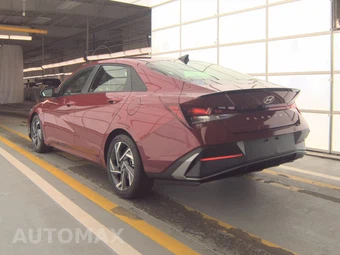 2025 Hyundai Elantra SEL Sport - miniatura 6
